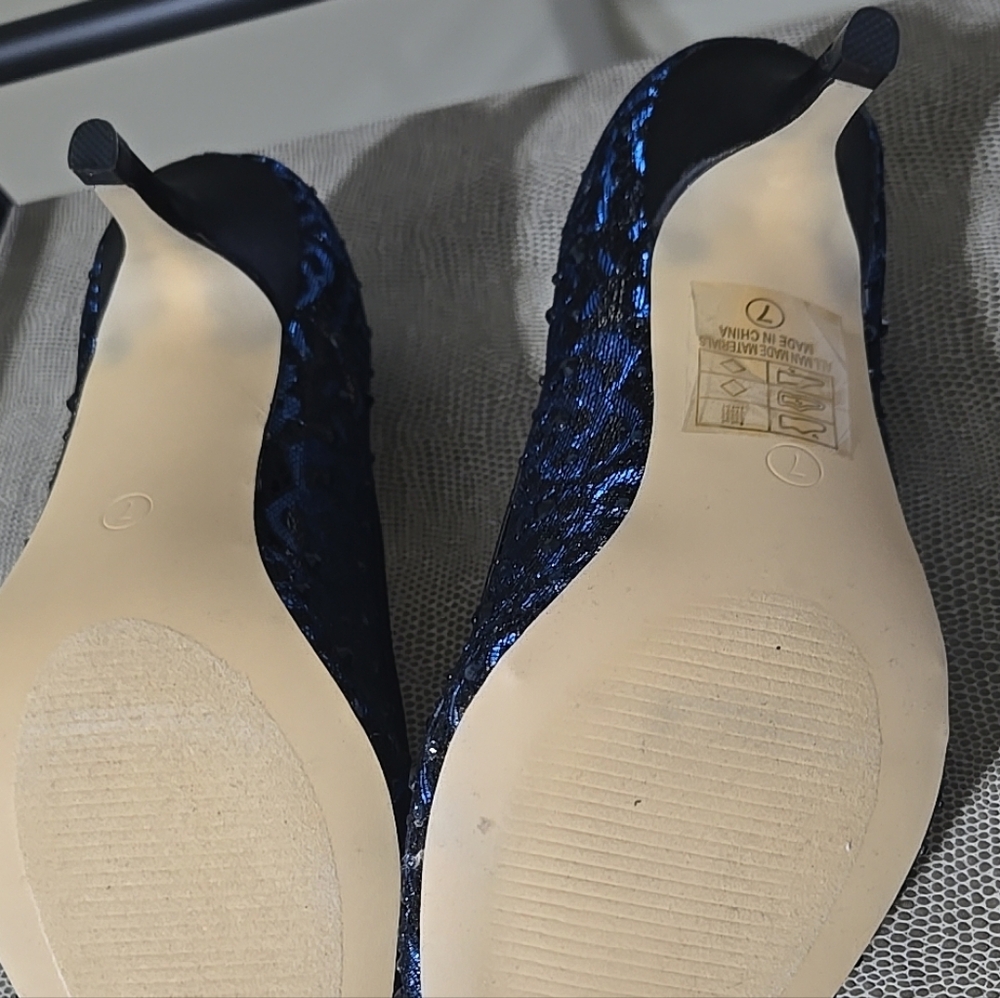 L Lorraine Navy And Black Sequin Lace Pointed-Toe Heels - Picture 9 of 13